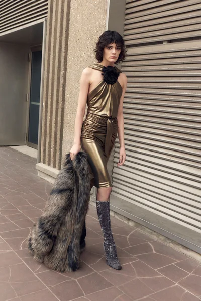 Look 32